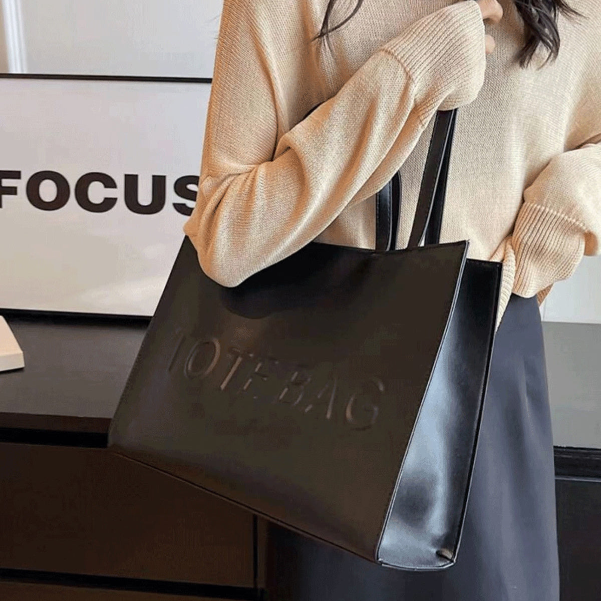 PU Textured Large-Capacity Women’s Tote Bag — Vintage Commuter Shoulder & Crossbody Bag with ‘TOTE BAG’ Embossed Design, Durable and Lightweight, Ideal for Work, Business & School, Available in Black, Brown, and Silve