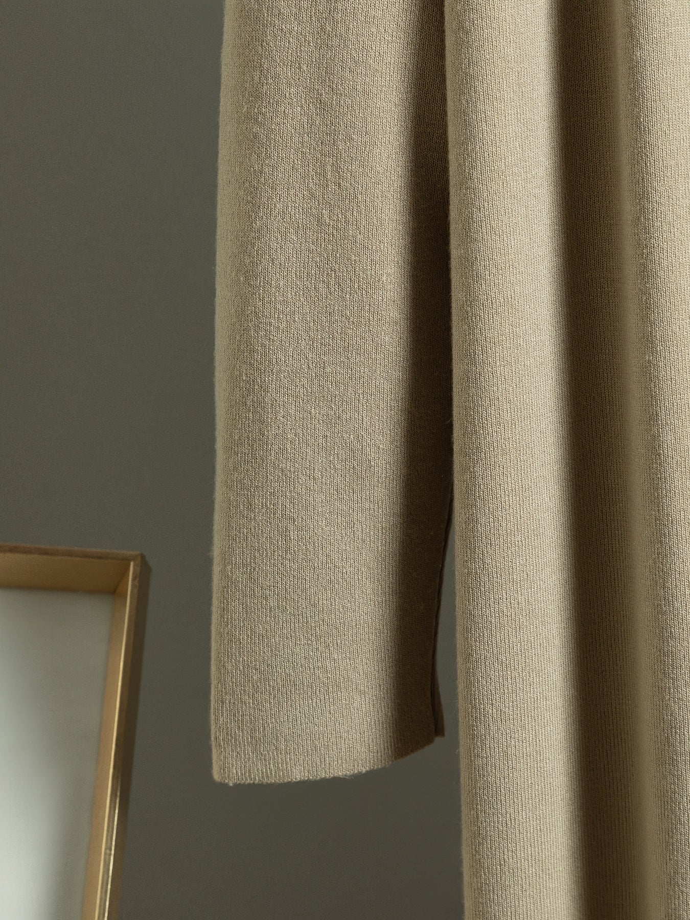 طقم بدلة شتوية منسقة للنساء من ثلاث قطع - كارديجان طويل كبير الحجم، سترة بياقة عالية وبنطلون واسع الساق، لون بيج مع حواف بيضاء، طقم مطاطي ومتعدد الاستخدامات للعمل أو الحفلات، قابل للغسل اليدوي