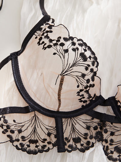 Valentine's Day Women's Black Forest Lace Sexy Lingerie Set