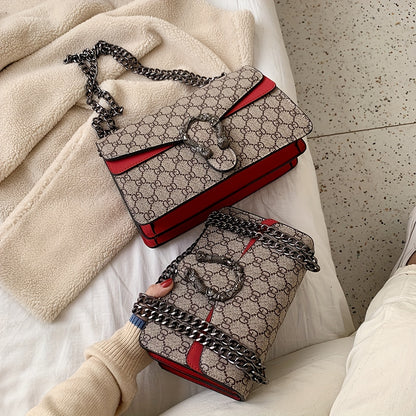 Women’s Designer-Inspired Messenger Bag – Solid Color Shoulder Handbag with Chain Strap, Buckle Closure & Edge-Paint Detailing