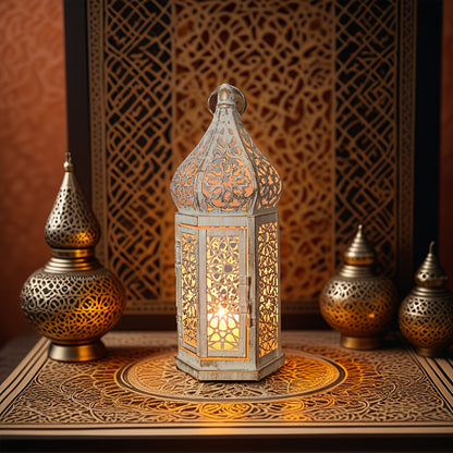 قطعتان من الشمعدانات المعدنية المغربية الكلاسيكية - حامل شموع ورف للمدفأة، مناسبان لتزيين المنزل. [الشموع غير متضمنة]