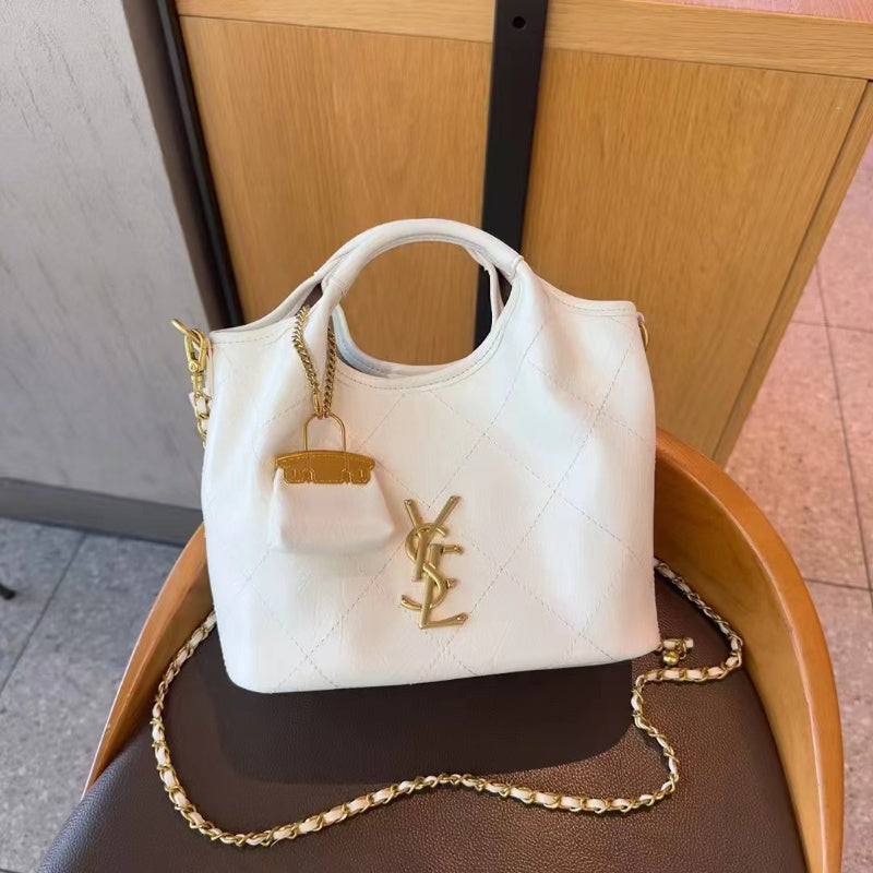 Women’s 2026  Luxury Chain-Link Convertible Handbag – Magnetic Closure Second-Layer Leather Tote with Polyester Lining, 10+ Styling Options (White/Black)