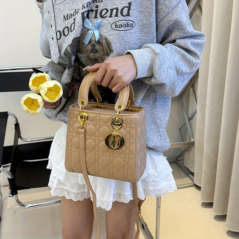 Elegant Quilted Women's Handbag – Versatile Shoulder & Crossbody Bag with Gold Hardware and Removable Strap