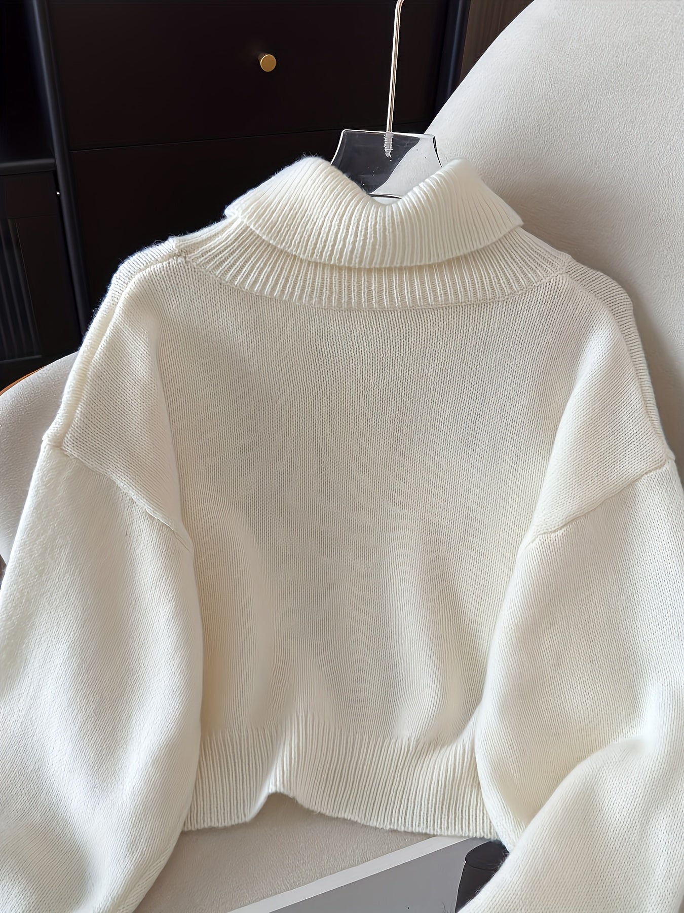 طقم ملابس تريكو نسائي لفصل الخريف والشتاء - فستان طويل فضفاض مع سترة بياقة عالية، بلون واحد