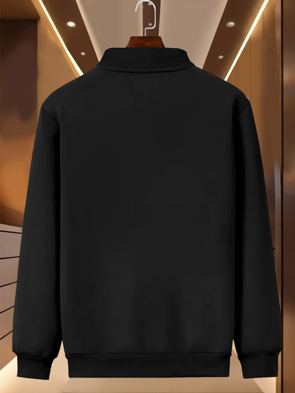 طقم من قطعتين يتكون من سترة ضيقة وبنطال رياضي طويل للرجال، يتميز بطبعات الفريق، ونمط بسحاب، مصنوع من قماش ناعم، مناسب للارتداء غير الرسمي في فصلي الخريف والشتاء.