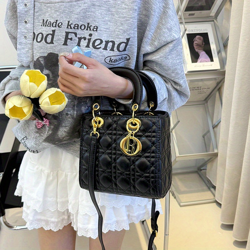 Elegant Quilted Women's Handbag – Versatile Shoulder & Crossbody Bag with Gold Hardware and Removable Strap