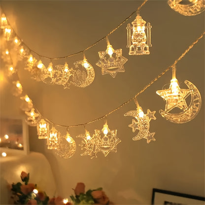 سلسلة إضاءة LED على شكل قلعة ونجمة وقلعة رمضانية، طولها 59 بوصة/10 مصابيح LED، تُستخدم كثريات جدارية داخلية في المنازل، في فصلي الربيع والصيف، وفي المهرجانات والمناسبات؛ مثالية لتزيين الأجواء الإسلامية.