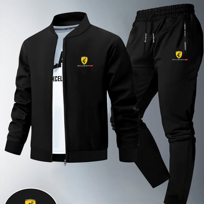 طقم من قطعتين يتكون من سترة ضيقة وبنطال رياضي طويل للرجال، يتميز بطبعات الفريق، ونمط بسحاب، مصنوع من قماش ناعم، مناسب للارتداء غير الرسمي في فصلي الخريف والشتاء.