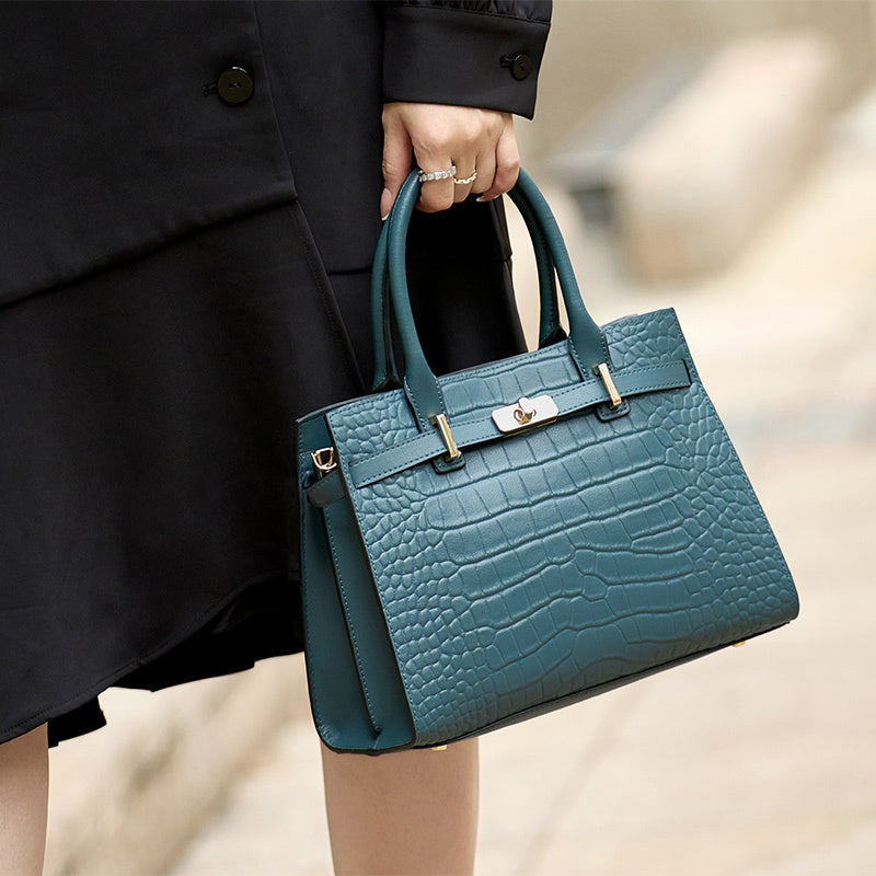 Women’s Crocodile-Pattern Tote Handbag – Large Capacity Daily Use Bag with Zipper Closure & Adjustable Shoulder Strap, Fashionable Office & Travel Accessory