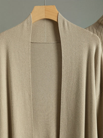 طقم بدلة شتوية منسقة للنساء من ثلاث قطع - كارديجان طويل كبير الحجم، سترة بياقة عالية وبنطلون واسع الساق، لون بيج مع حواف بيضاء، طقم مطاطي ومتعدد الاستخدامات للعمل أو الحفلات، قابل للغسل اليدوي