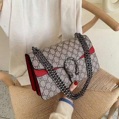 Women’s Designer-Inspired Messenger Bag – Solid Color Shoulder Handbag with Chain Strap, Buckle Closure & Edge-Paint Detailing