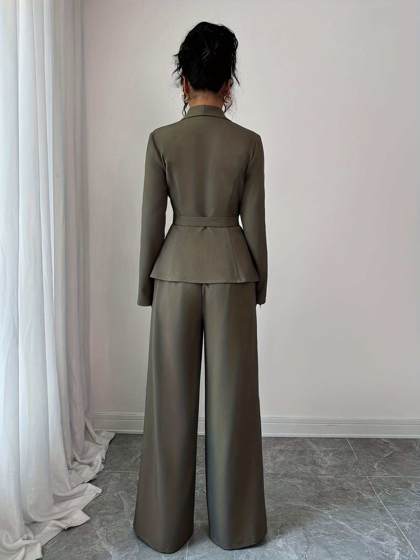 Women’s Elegant Solid Color Pants Suit – Chic Two-Piece Set with Button Details for All-Season Wear