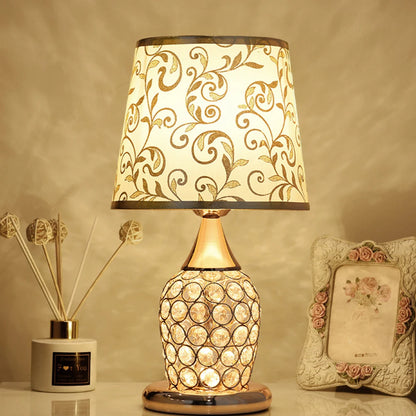 European Crystal Table Lamp – Modern Romantic Bedside Light with Warm Glow & Elegant Decorative Design