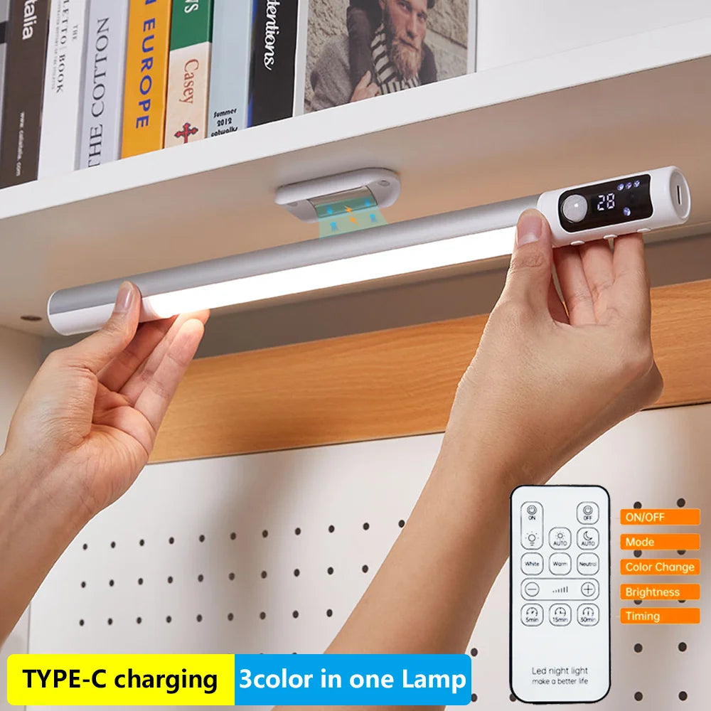 مصباح ليلي مزود بمستشعر حركة - مصباح مكتب وخزانة LED قابل لإعادة الشحن من النوع C مع شاشة رقمية 
