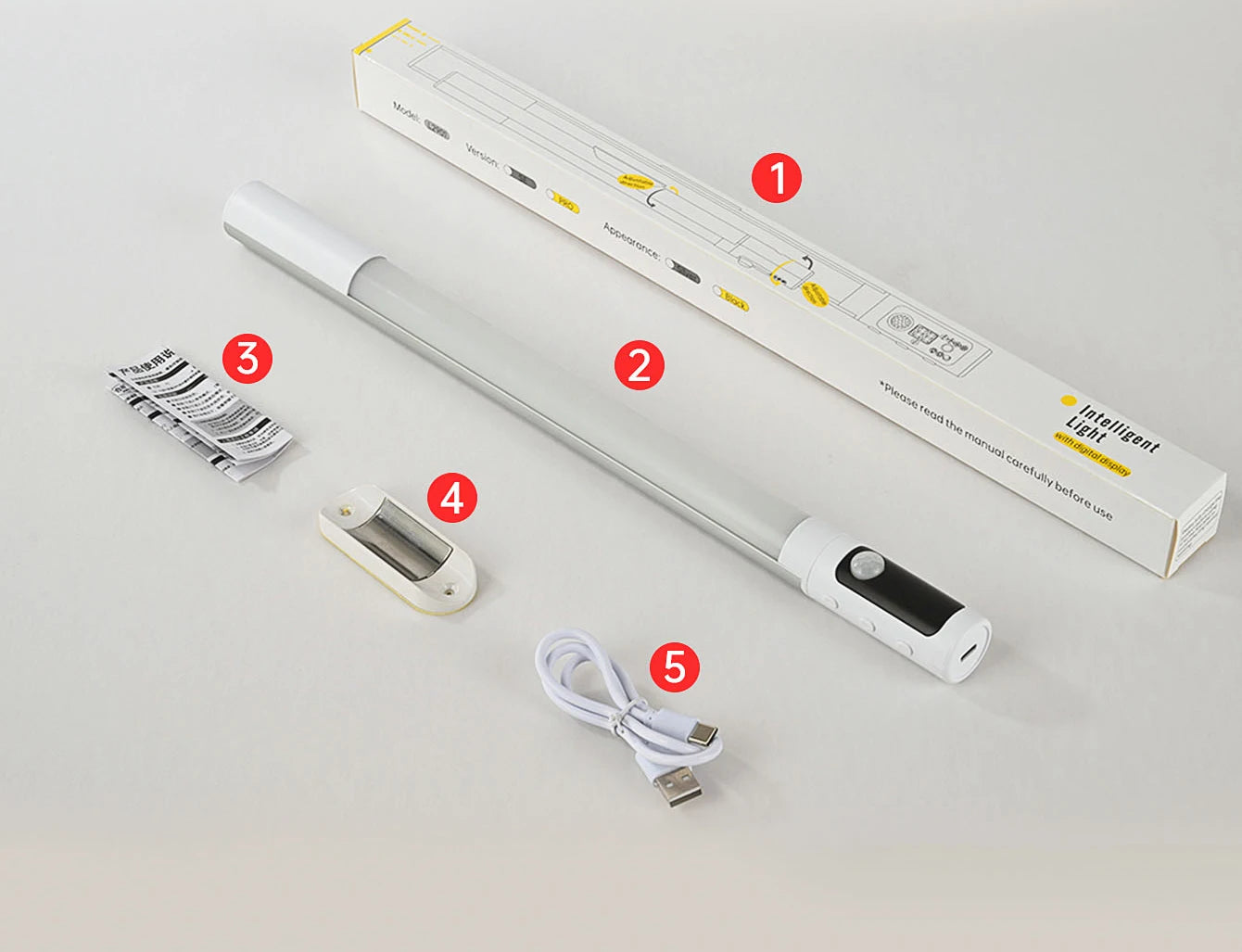 مصباح ليلي مزود بمستشعر حركة - مصباح مكتب وخزانة LED قابل لإعادة الشحن من النوع C مع شاشة رقمية 