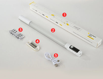 مصباح ليلي مزود بمستشعر حركة - مصباح مكتب وخزانة LED قابل لإعادة الشحن من النوع C مع شاشة رقمية 