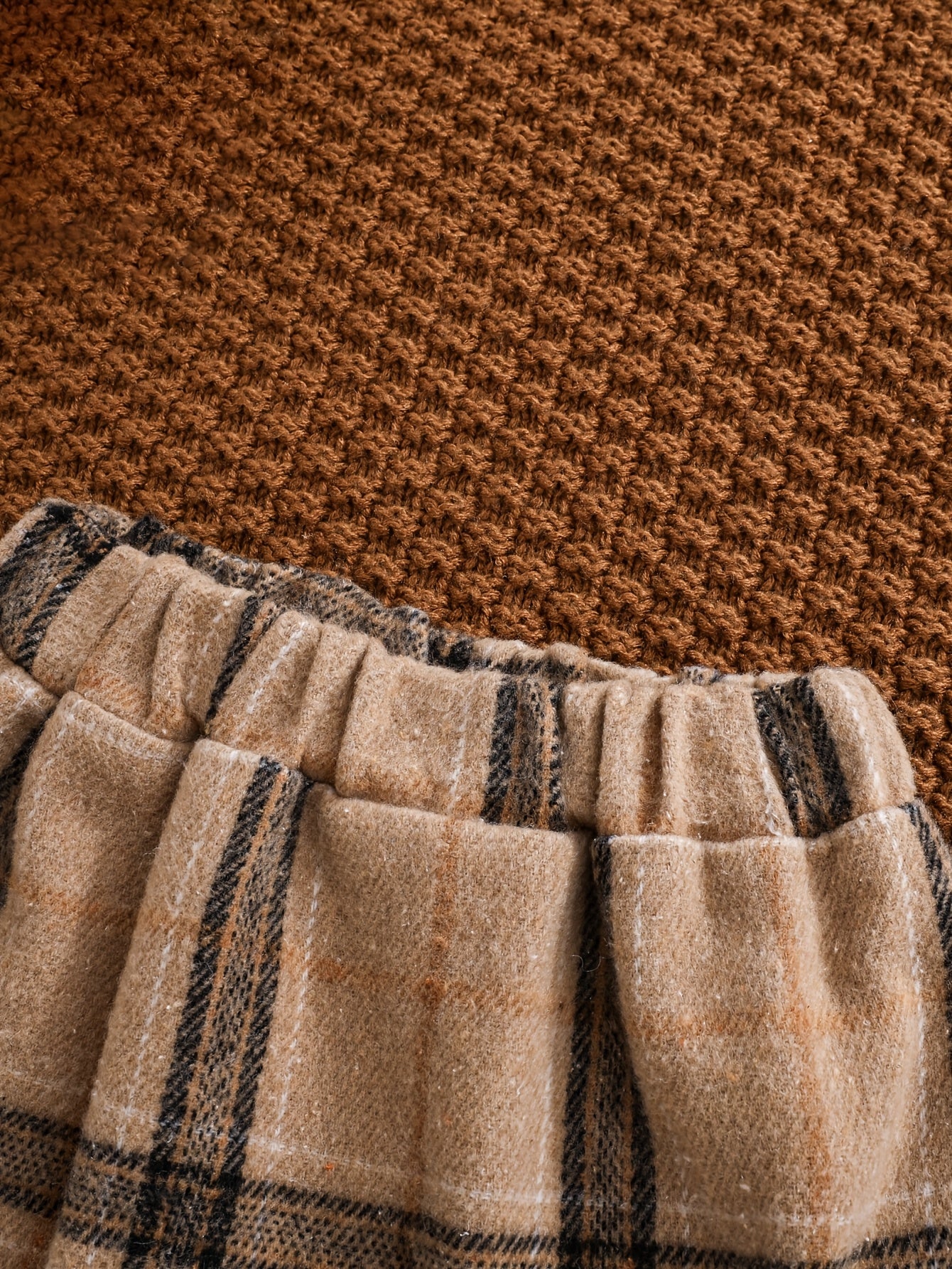 Girls’ 4-Piece Autumn/Winter Fashion Set – Button-Up Coat, Ribbed Long-Sleeve Top, Checkered Elastic-Waist Skirt & Matching Beret