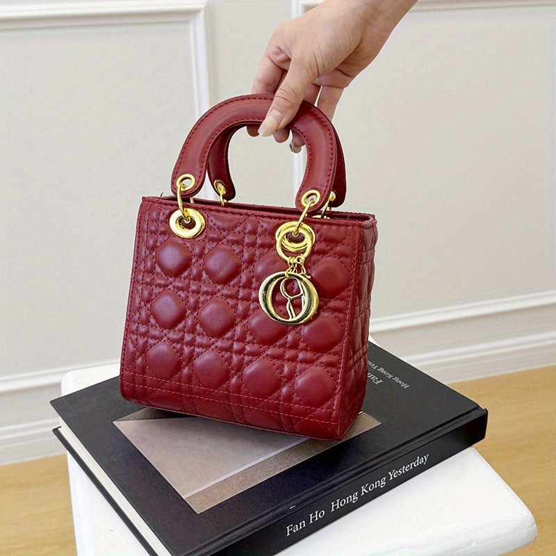 Elegant Quilted Women's Handbag – Versatile Shoulder & Crossbody Bag with Gold Hardware and Removable Strap