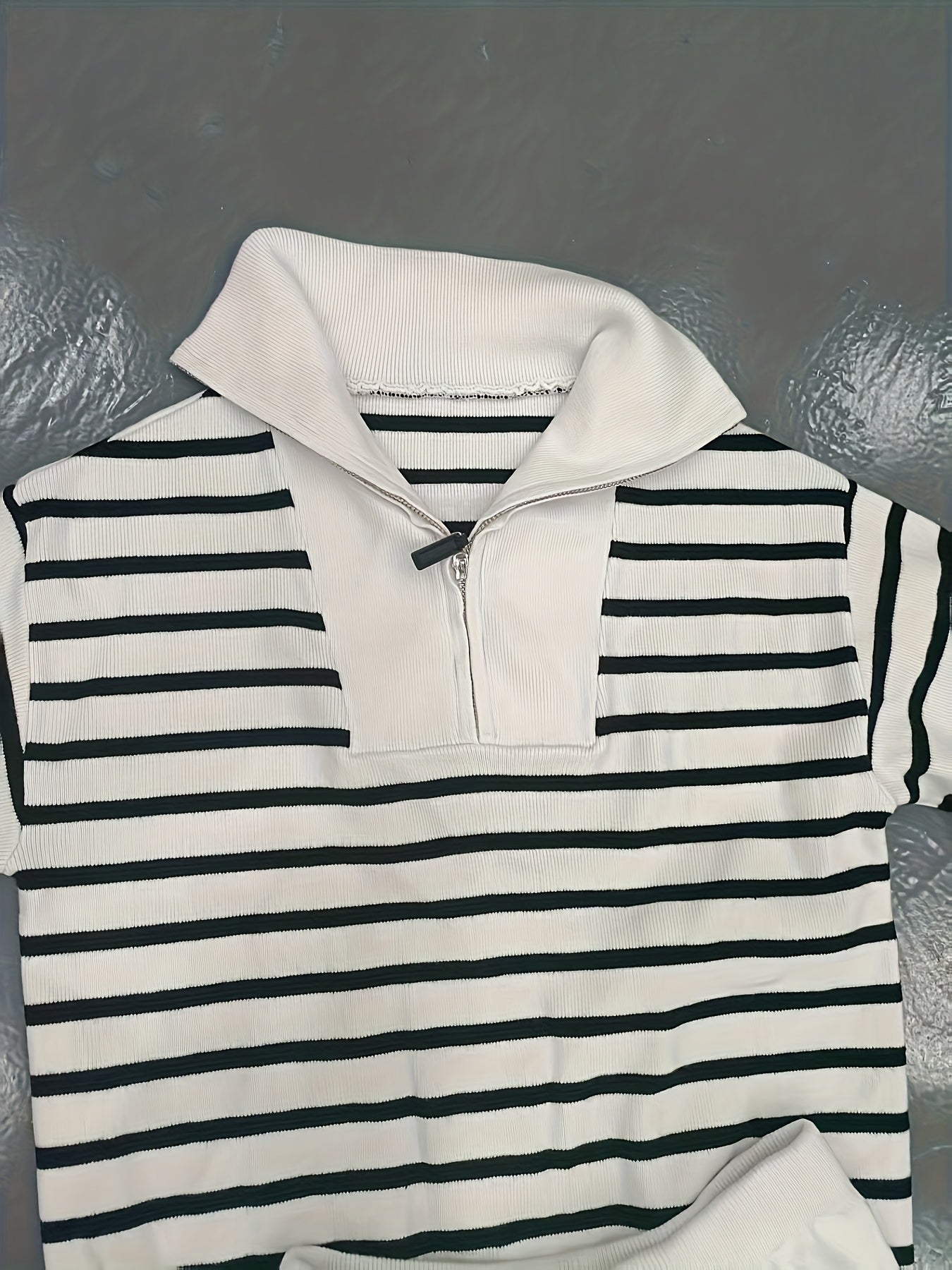 طقم هودي وبنطال مخطط عتيق للنساء - طقم بني مريح من قطعتين لفصل الخريف/الشتاء مع ياقة واقفة وأكمام طويلة وقصة فضفاضة غير رسمية