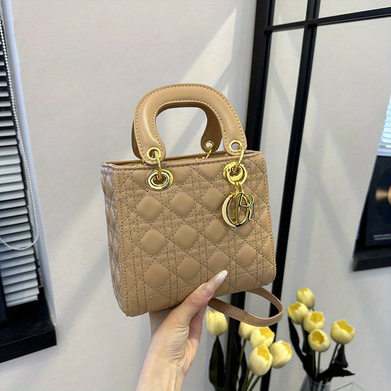 Elegant Quilted Women's Handbag – Versatile Shoulder & Crossbody Bag with Gold Hardware and Removable Strap