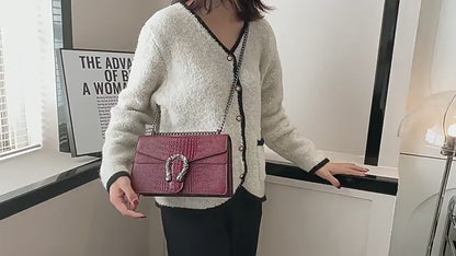 Women’s Luxury Crocodile-Embossed Crossbody Bag – Vintage Faux Leather Shoulder Purse with Adjustable Chain Strap, Zipper & Snap Closure, G-Style Design